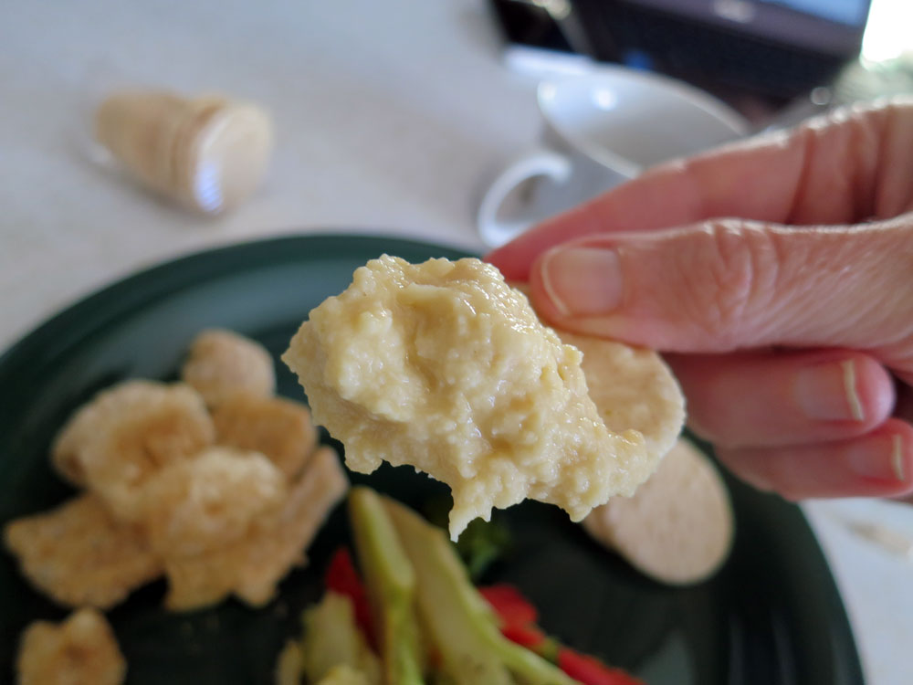 Hummus with Rice Crackers